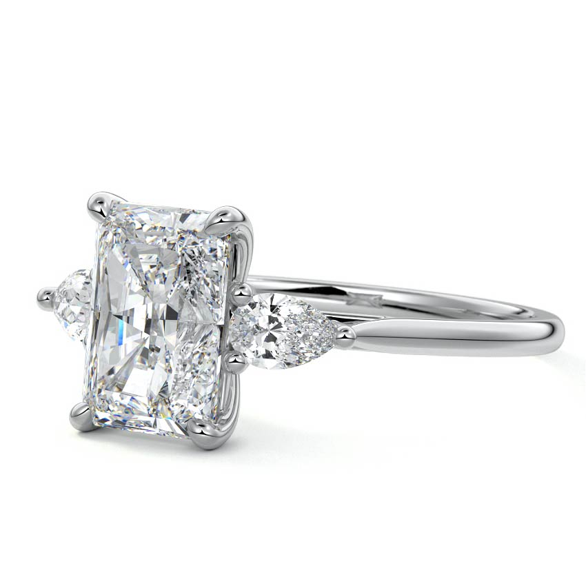 RAD/PS 3 STONES RING