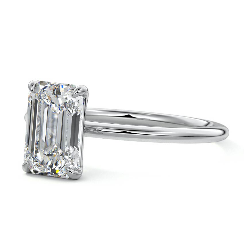 EMERALD SOLITAIRE RING