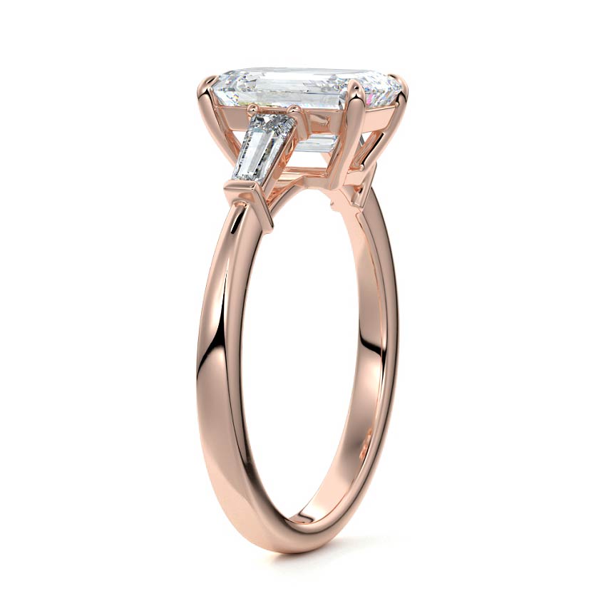 EMR/TB 3 STONES RING