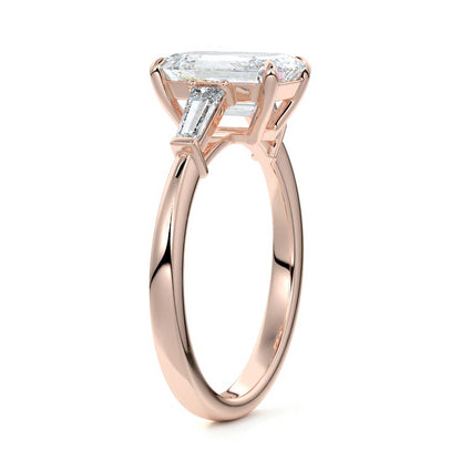 EMR/TB 3 STONES RING