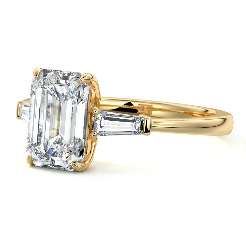 EMR/TB 3 STONES RING