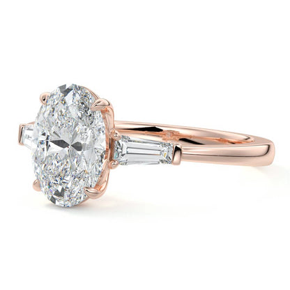 OVAL/TB 3 STONES RING