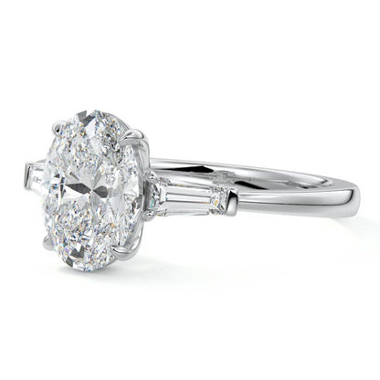 OVAL/TB 3 STONES RING
