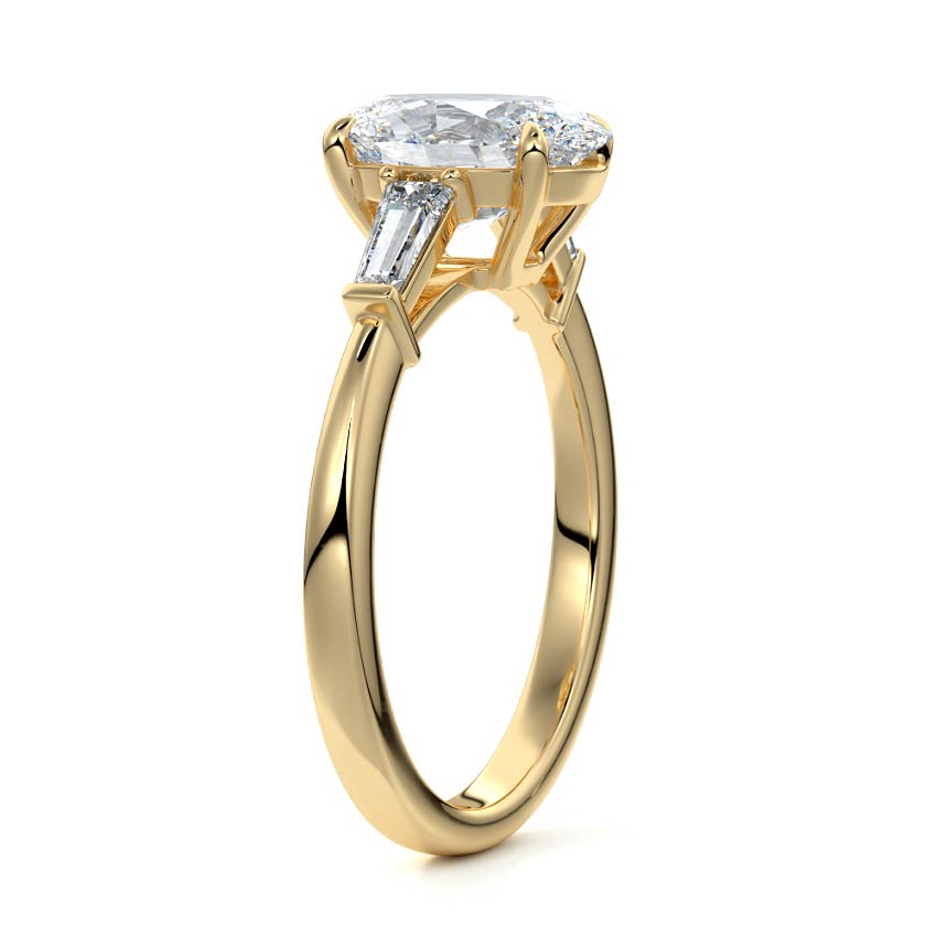 OVAL/TB 3 STONES RING