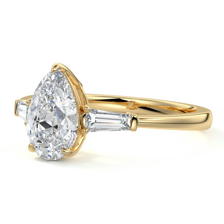 PEAR/TB 3 STONES RING