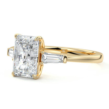 RAD/TB 3 STONES RING