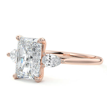 RAD/PS 3 STONES RING