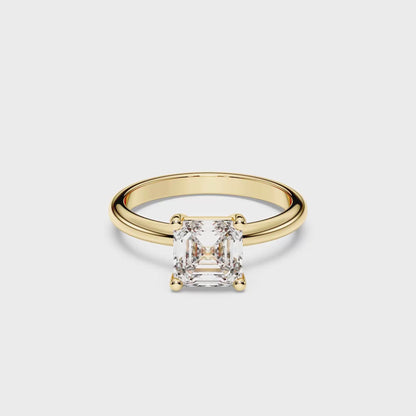 SQ EMERALD  SOLITAIRE RING