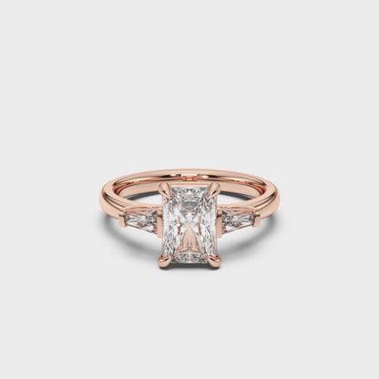 RAD/TB 3 STONES RING