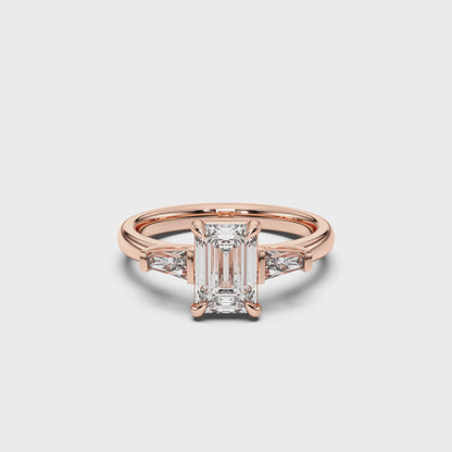 EMR/TB 3 STONES RING