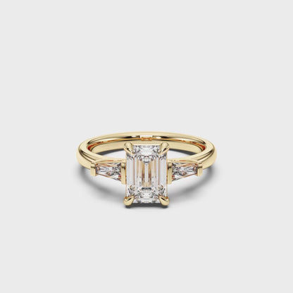 EMR/TB 3 STONES RING