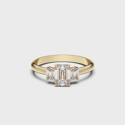 EMERALD/EM 3 STONES RING