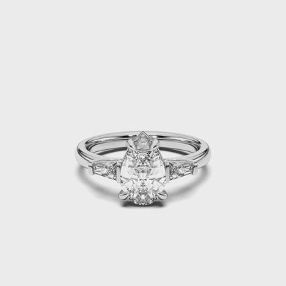 PEAR/TB 3 STONES RING