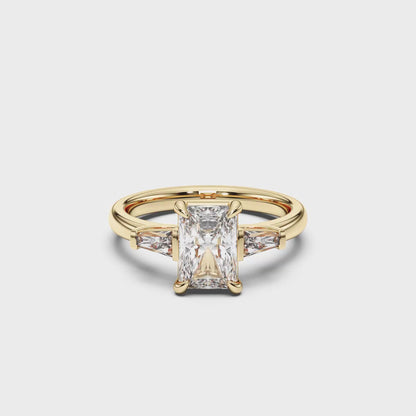 RAD/TB 3 STONES RING