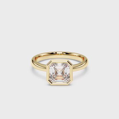 SQ.EMERALD BEZEL SOLITAIRE RING